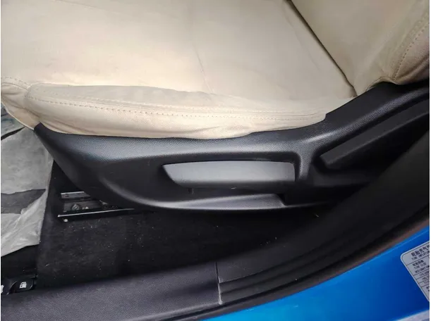 Car image 43