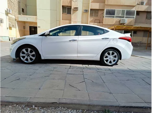 Car image 8
