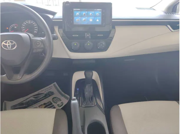 Car image 19