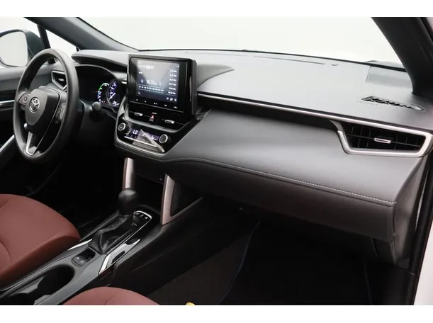 Car image 10