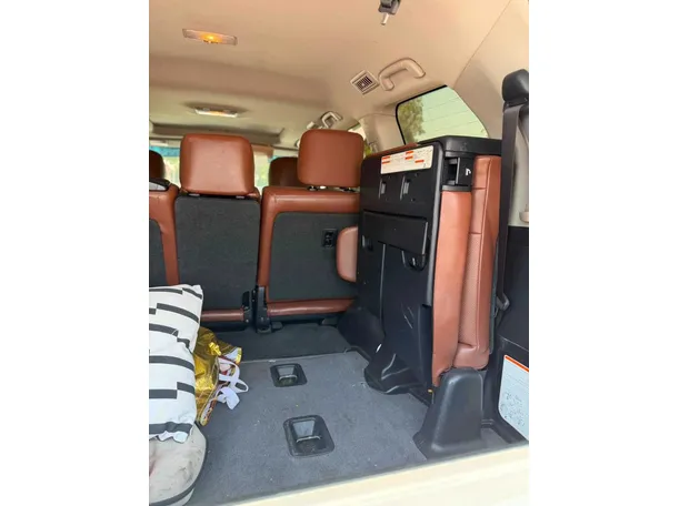 Car image 37