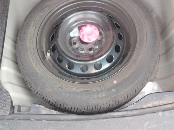 Car image 23