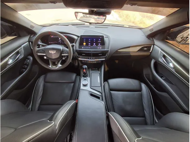 Car image 14