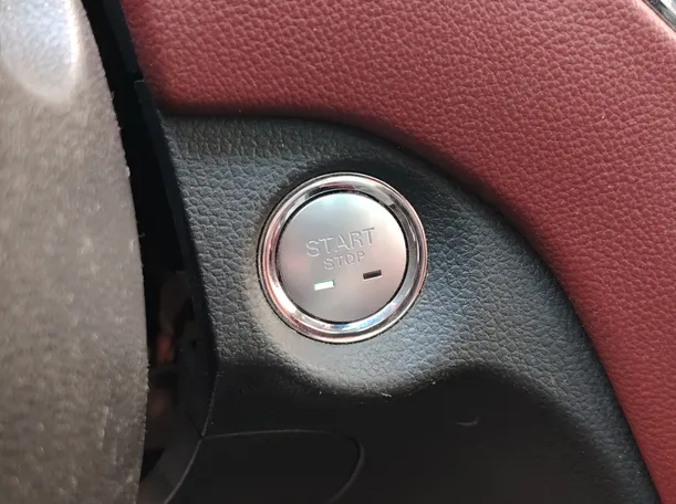 Car image 30