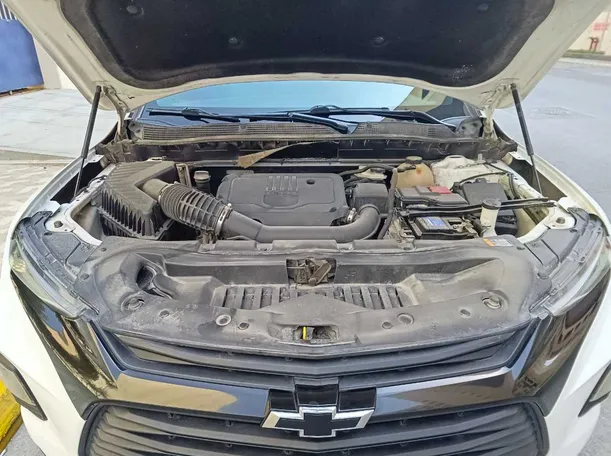 Car image 37