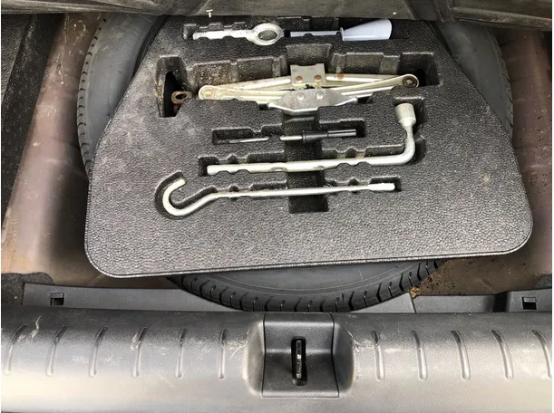 Car image 22