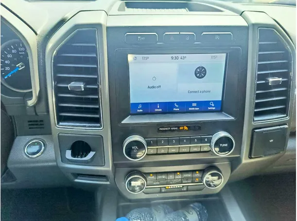 Car image 24