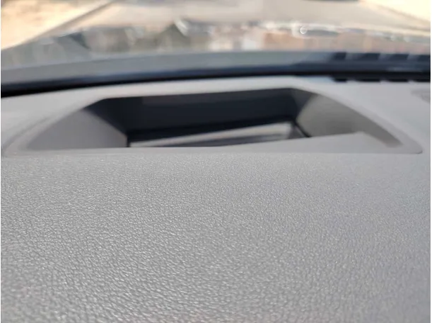 Car image 37