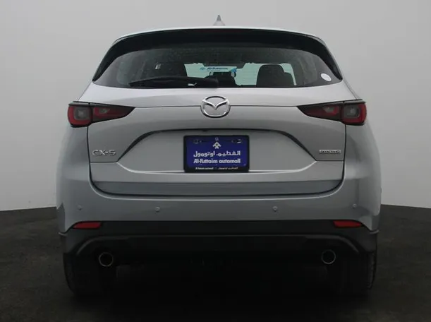 Car image 12