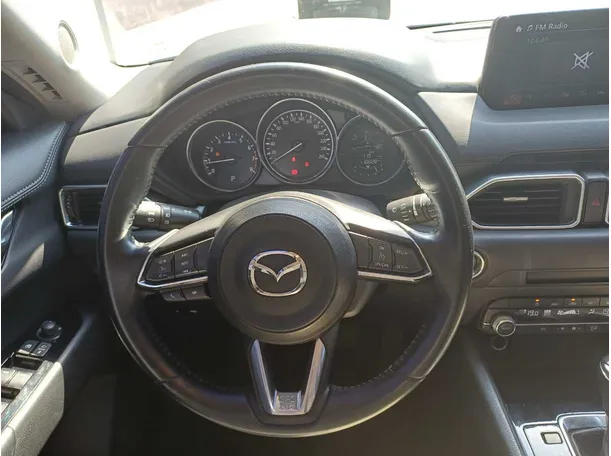 Car image 17