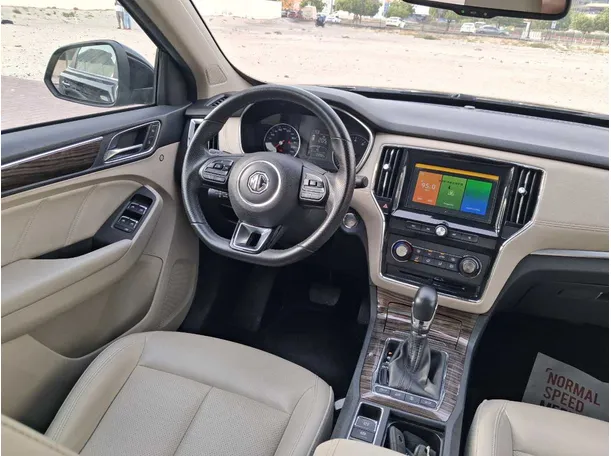Car image 17