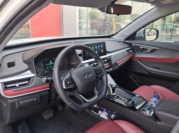 Car image 11