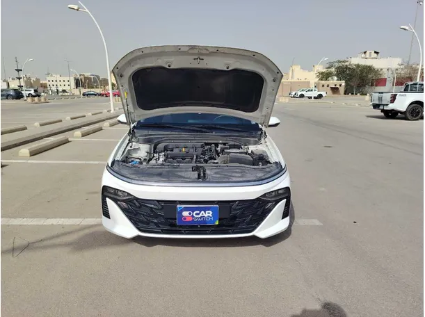 Car image 34