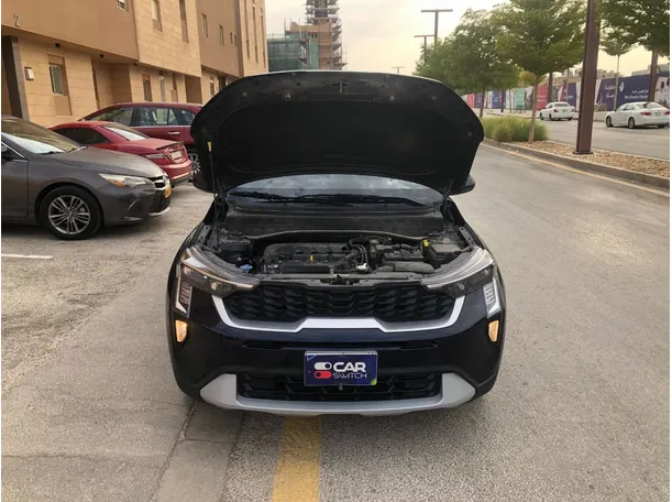 Car image 21