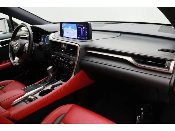Car image 10