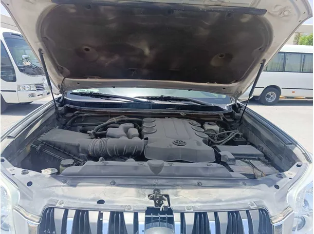 Car image 33