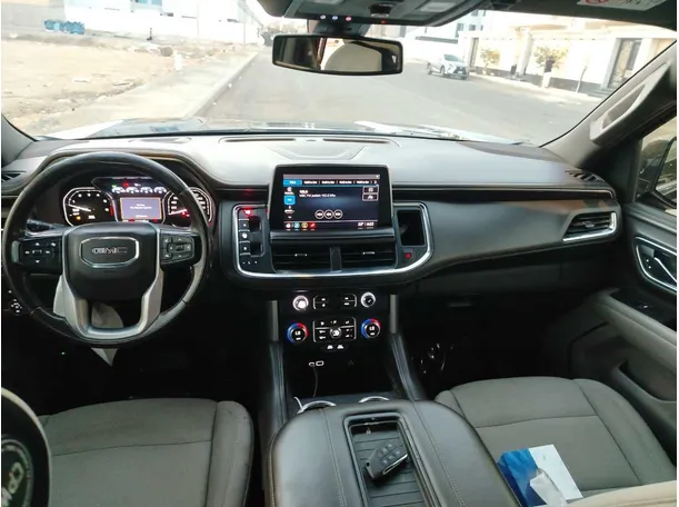 Car image 23