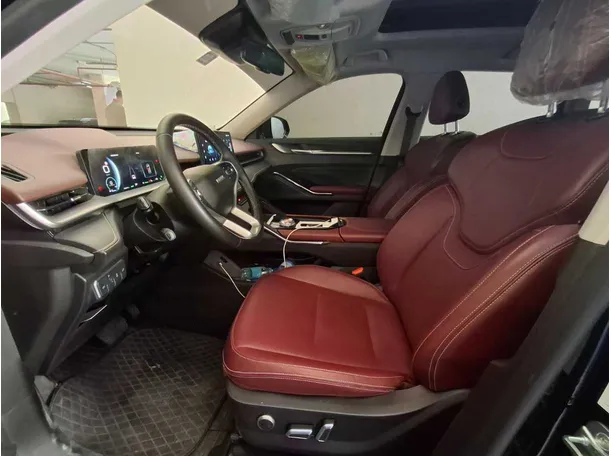 Car image 12