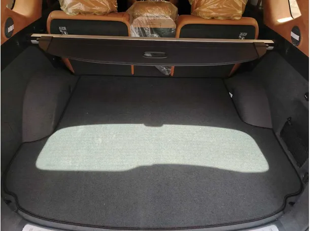 Car image 27