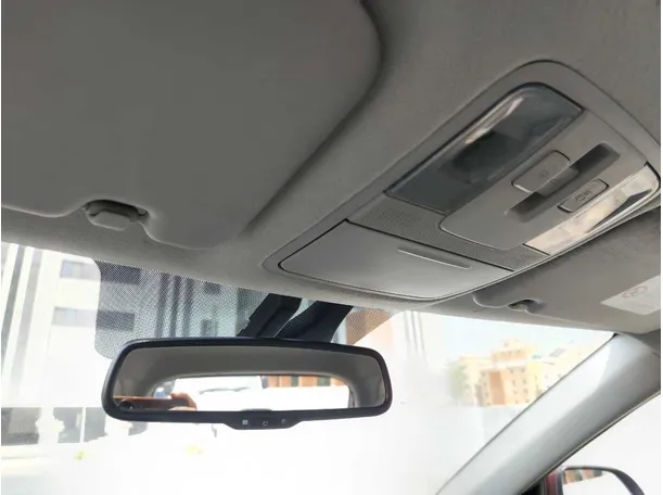 Car image 43
