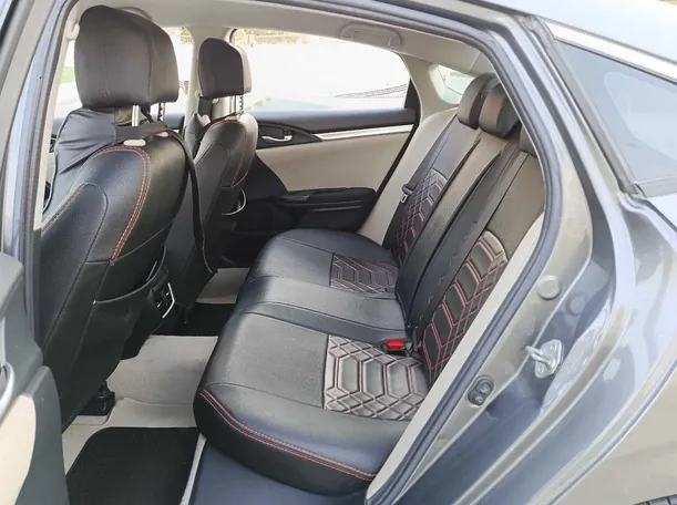 Car image 13