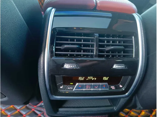 Car image 42
