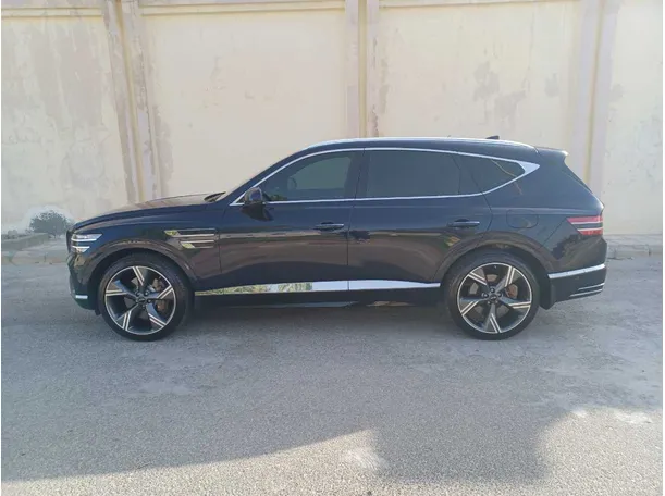 Car image 8