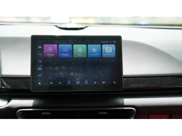 Car image 17