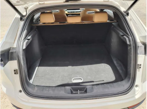 Car image 31