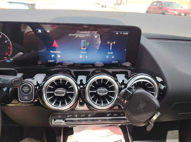 Car image 25