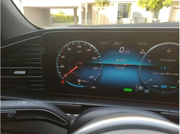 Car image 18