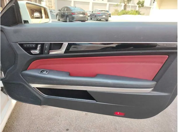 Car image 37