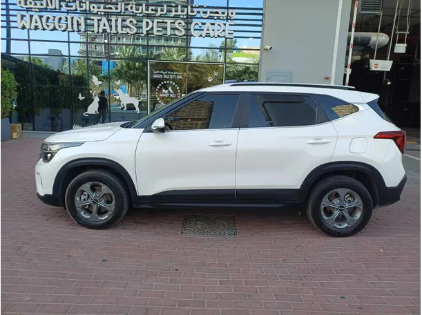 Car image 8
