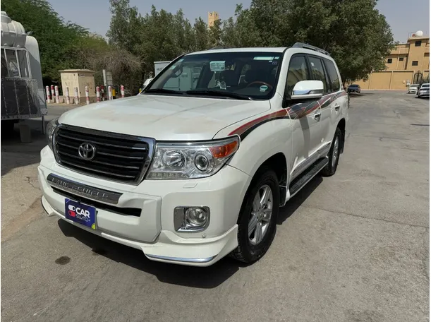 2015 Toyota Land Cruiser in KSA