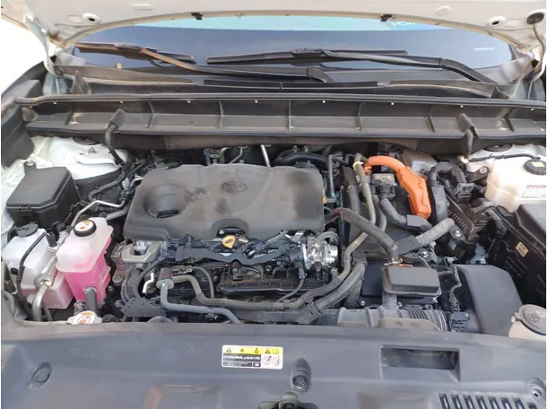 Car image 24