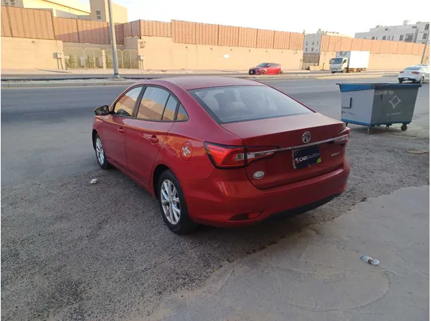 Car image 7