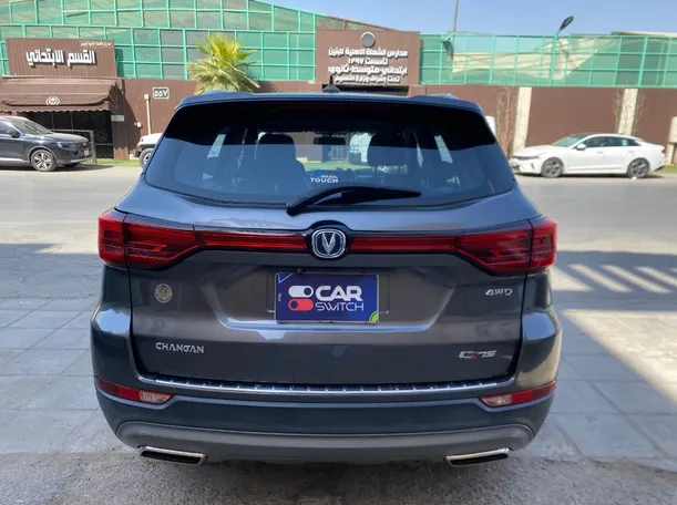 Car image 6