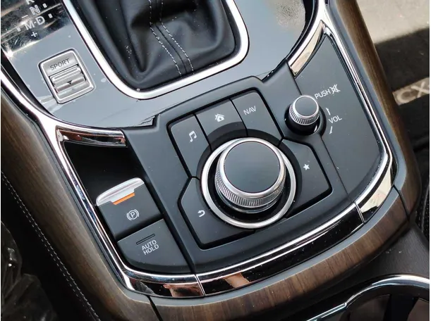Car image 22