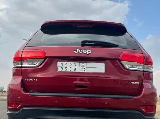 Car image 13