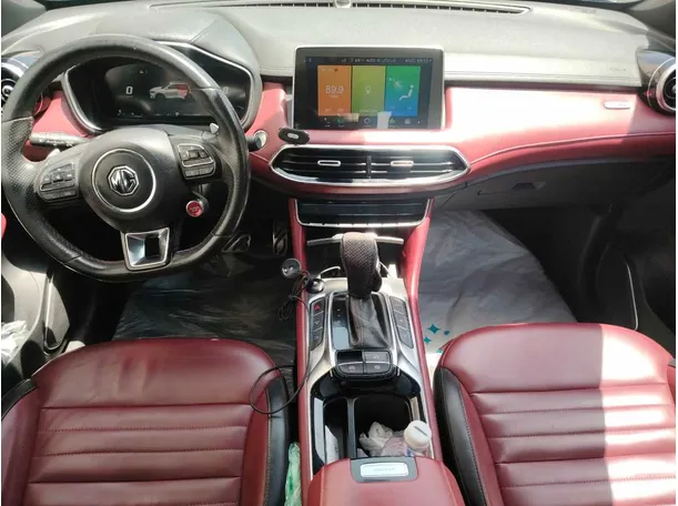 Car image 18