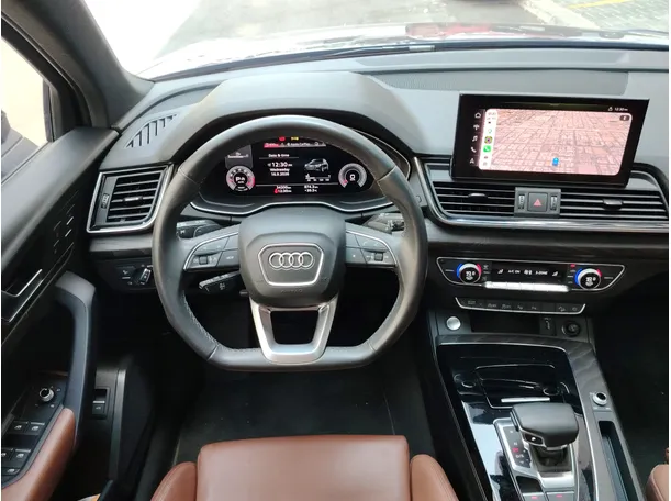 Car image 26
