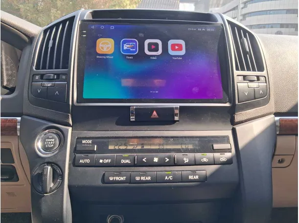 Car image 16