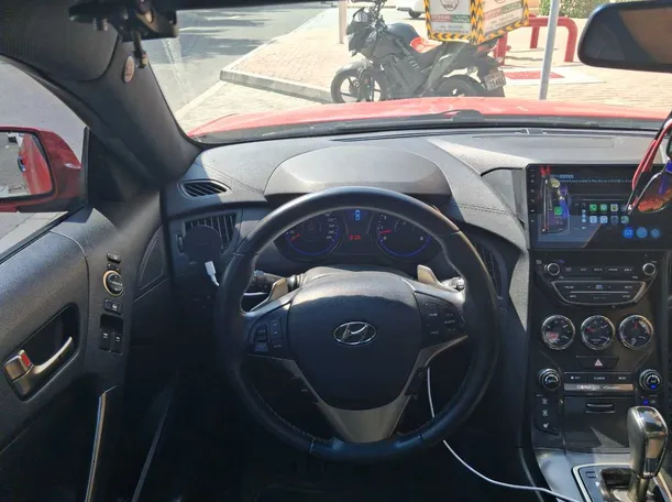 Car image 18