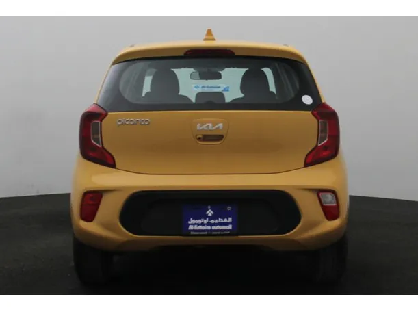 Car image 12