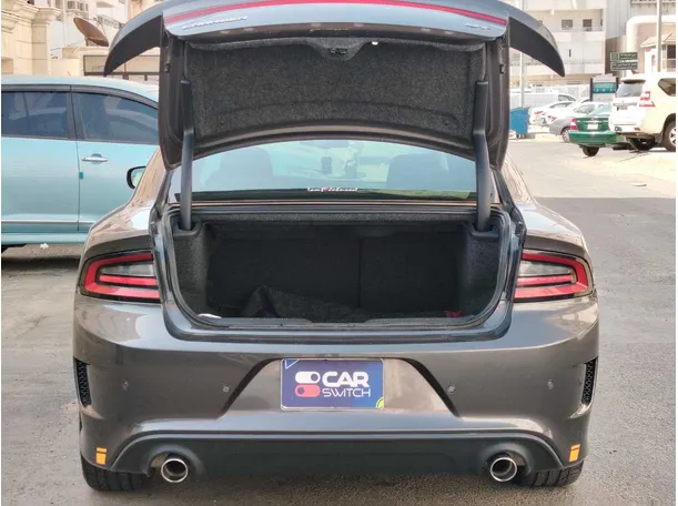 Car image 24