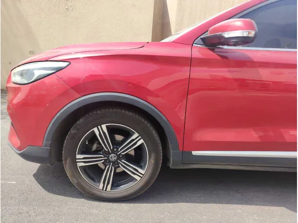 Car image 9