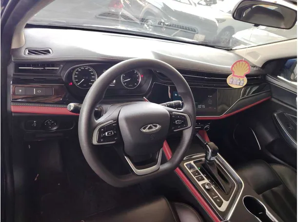 Car image 16