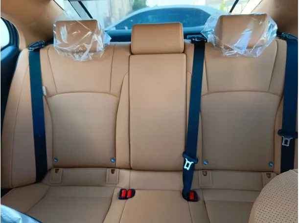 Car image 22