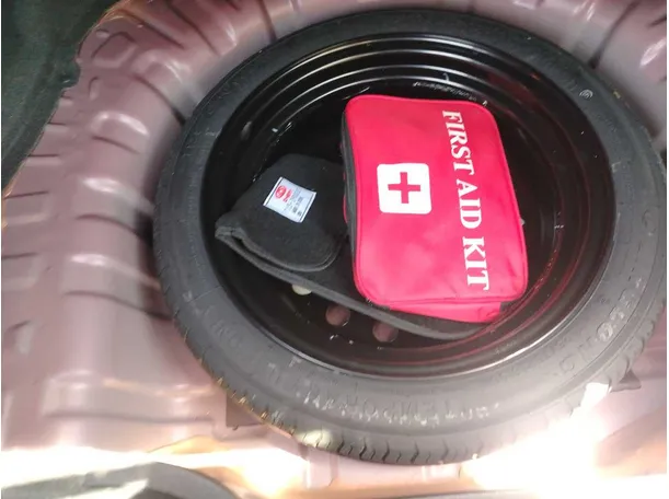 Car image 38