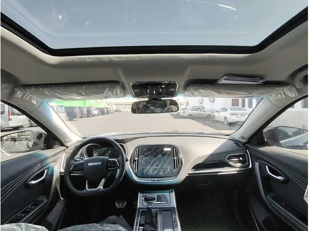 Car image 17